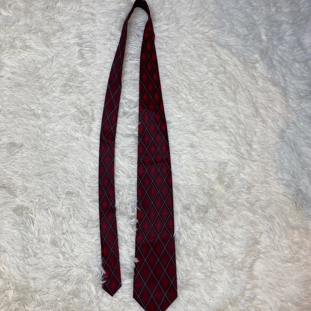 Van Heusen tie